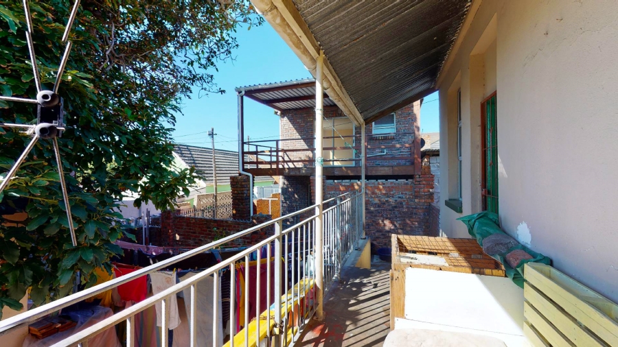 6 Bedroom Property for Sale in North End Eastern Cape